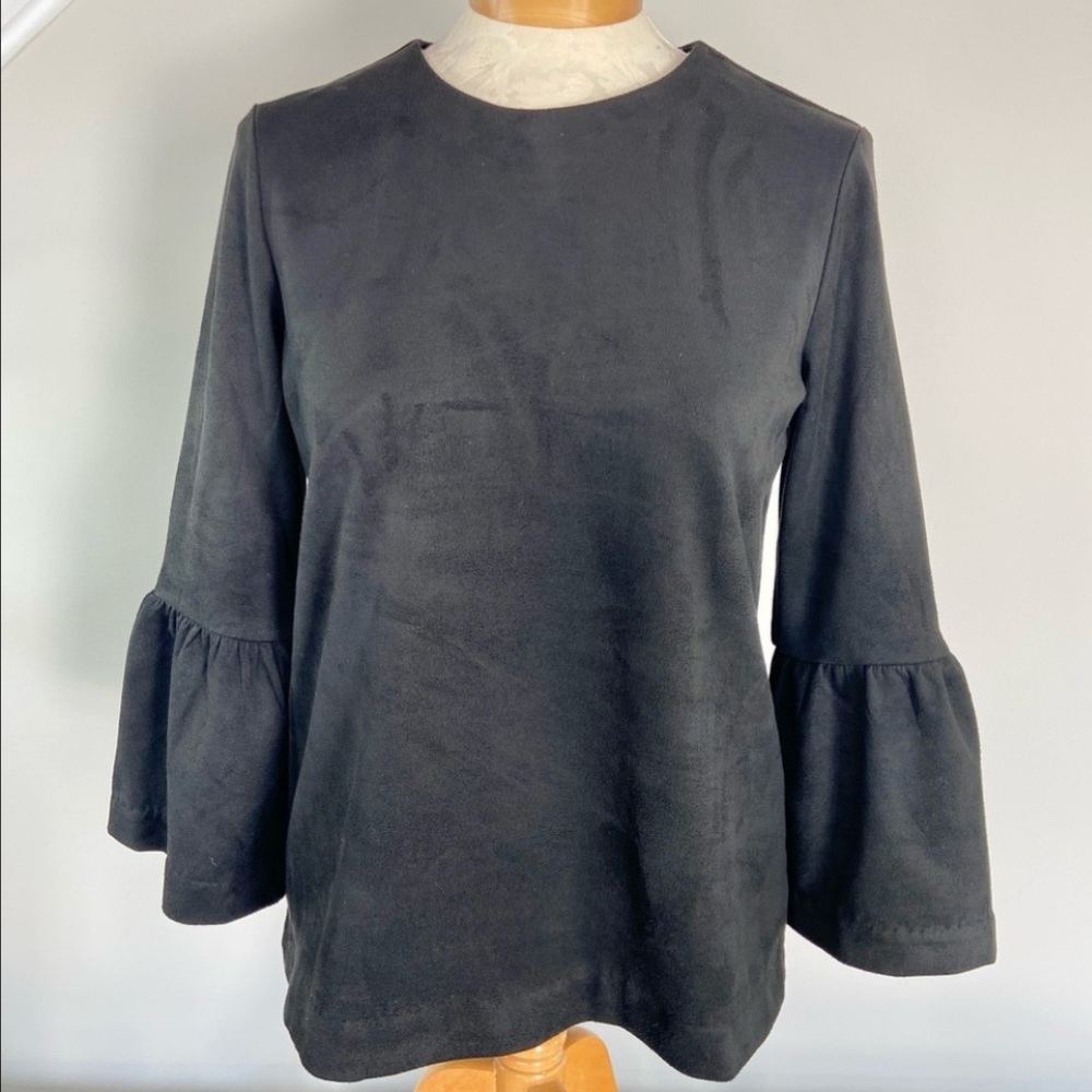 J. McLaughlin Keaton Black Bell Sleeve Faux Suede Top
Women's Small